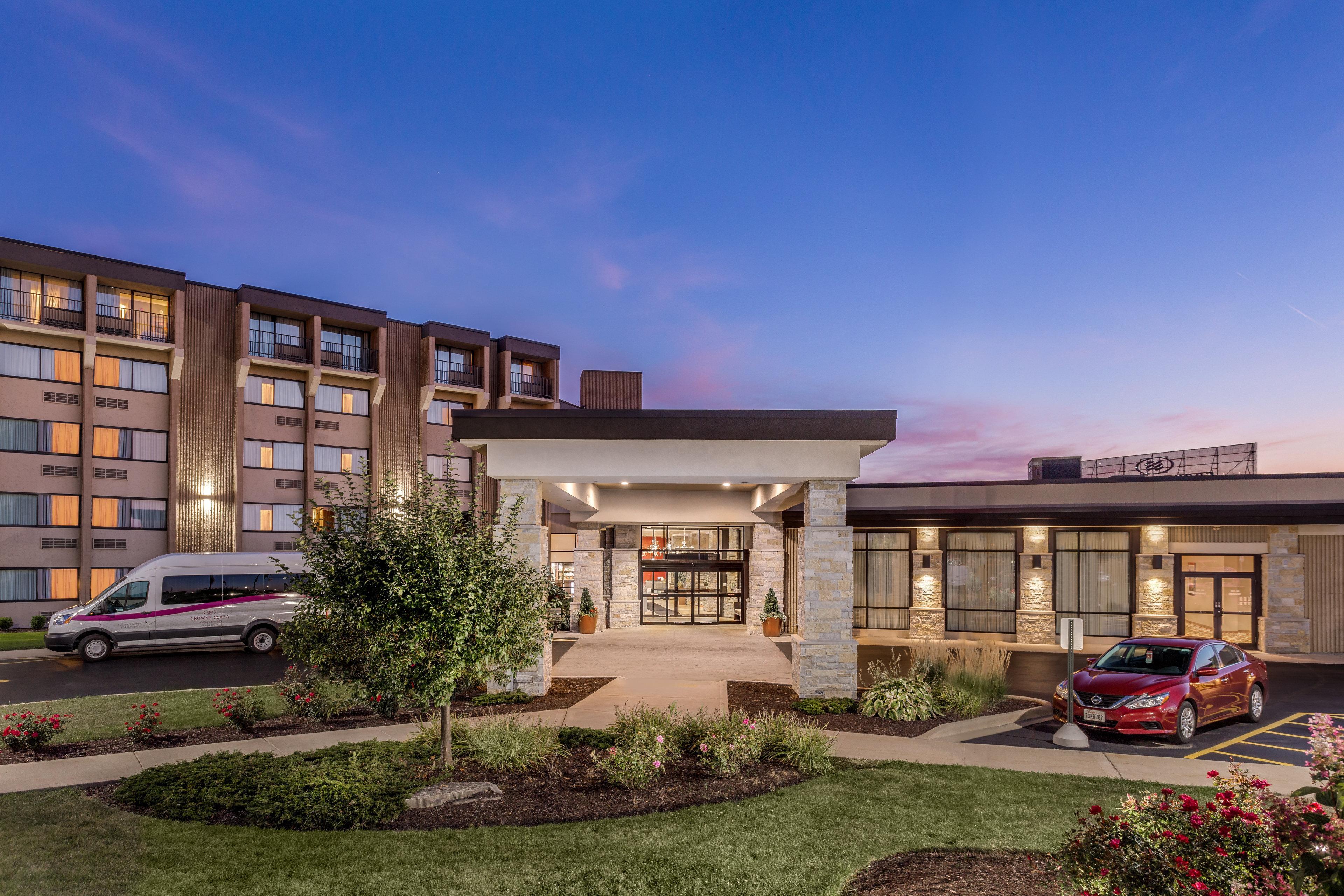 Hotel Crowne Plaza Milwaukee South By Ihg Exterior foto