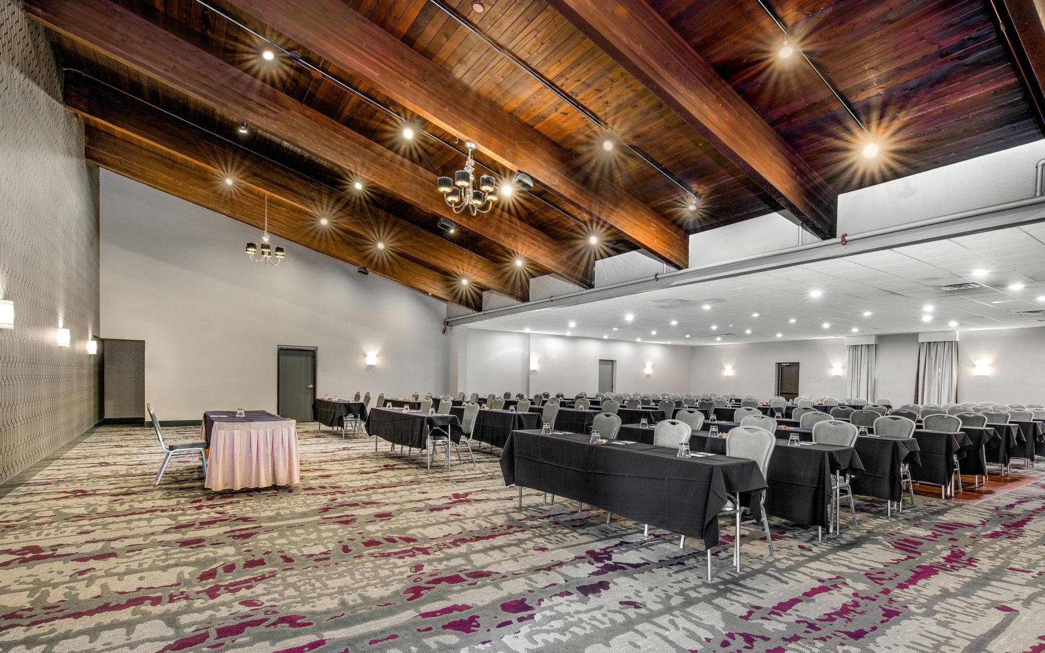 Hotel Crowne Plaza Milwaukee South By Ihg Exterior foto