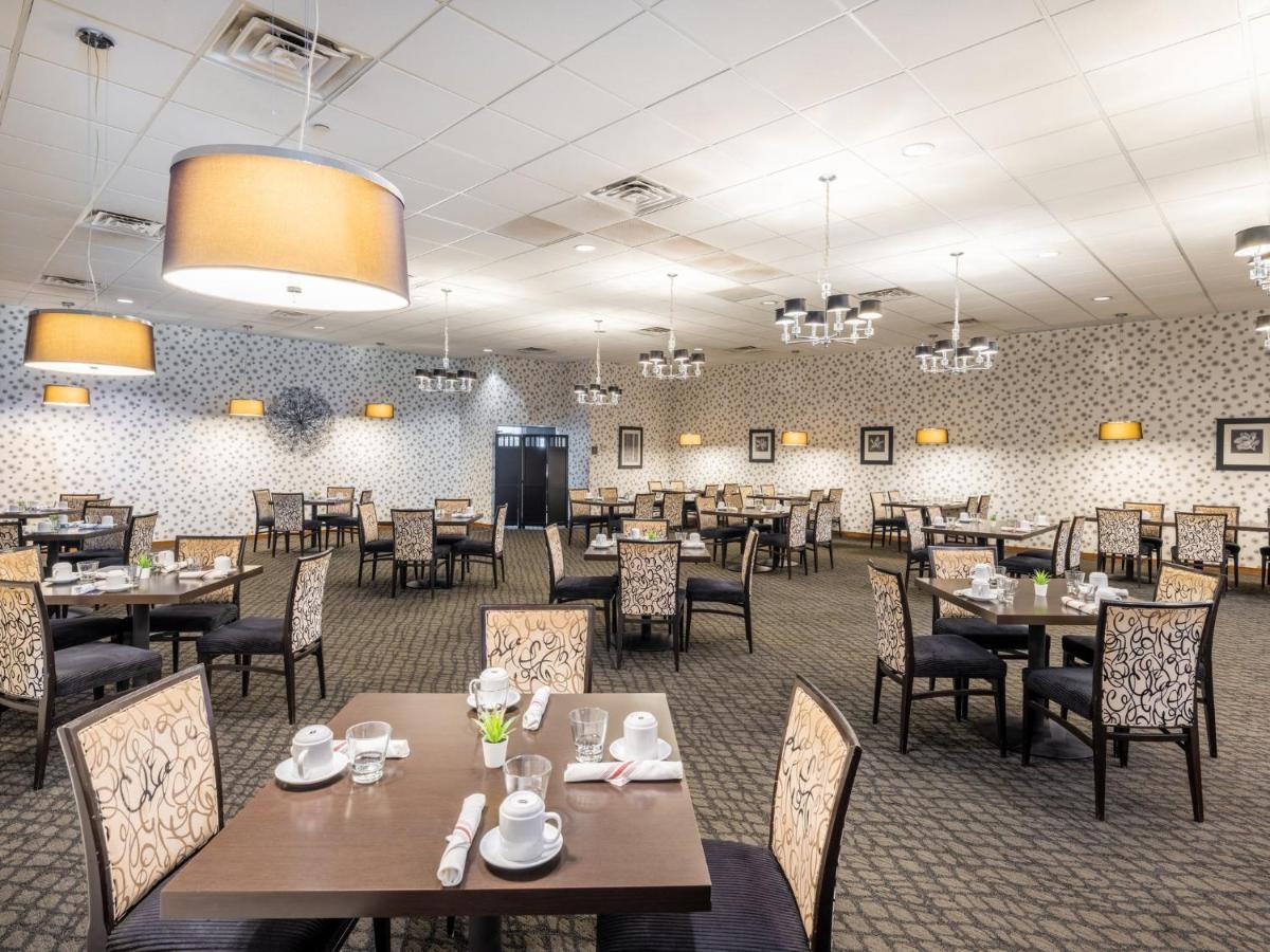 Hotel Crowne Plaza Milwaukee South By Ihg Exterior foto