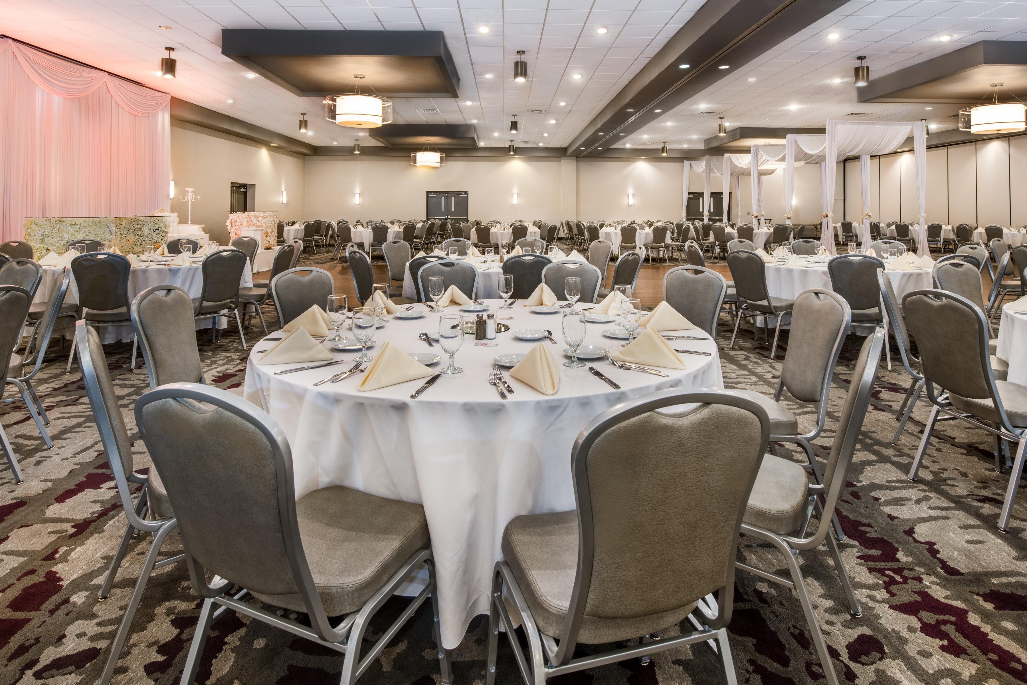 Hotel Crowne Plaza Milwaukee South By Ihg Exterior foto
